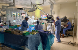 Surgeons use da Vinci surgical robot to perform common cardiac surgery